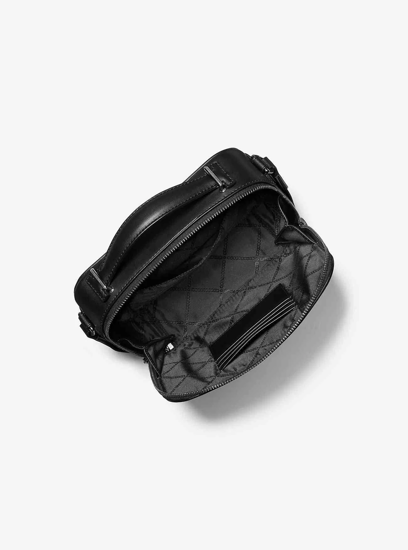 Hudson Empire Monogram Crossbody-väska