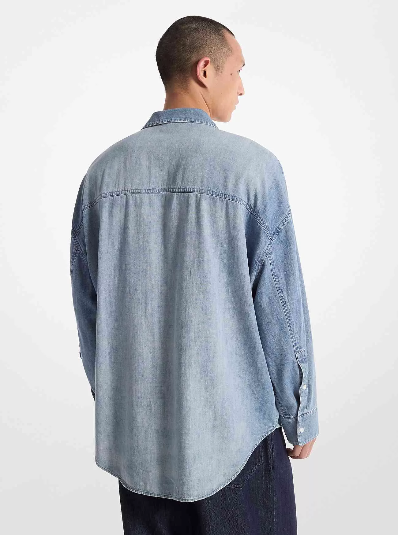 Överdimensionerad Chambray skjorta Överdimensionerad Chambray skjorta
