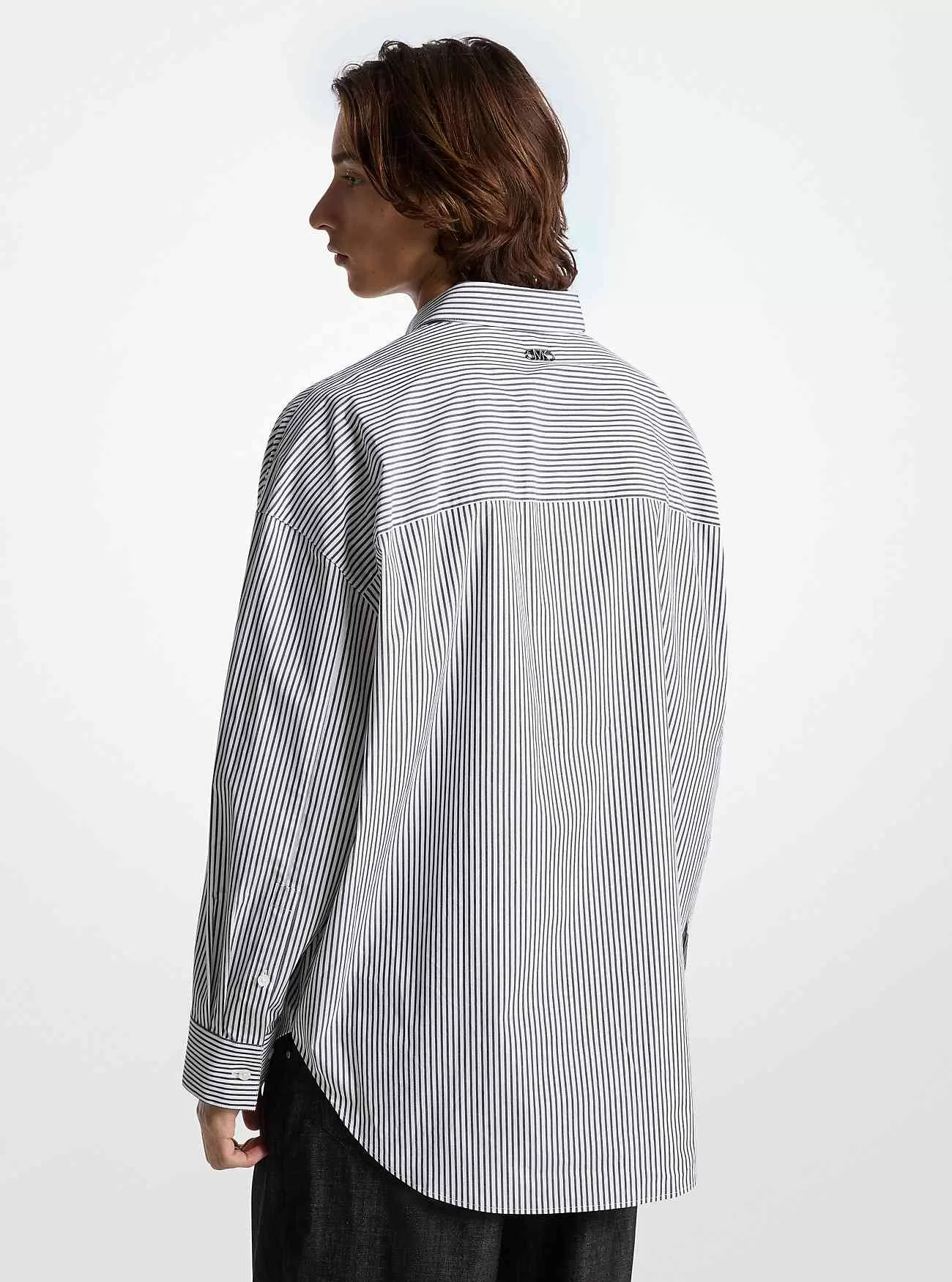 Oversized randig bomullspoplinskjorta i stretchig bomull Oversized randig bomullspoplinskjorta i stretchig bomull