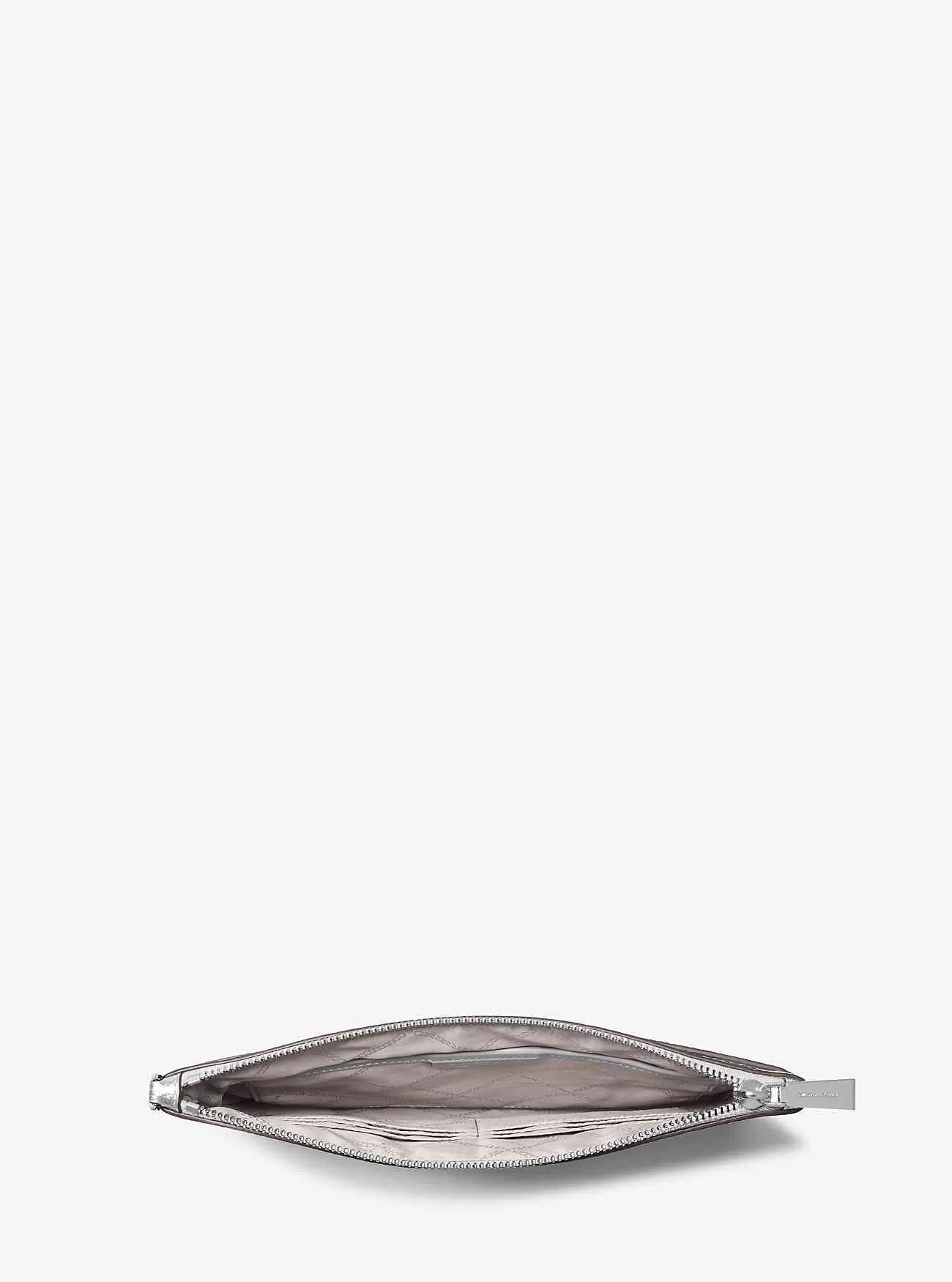 Stort armband i metalliskt stenigt läder