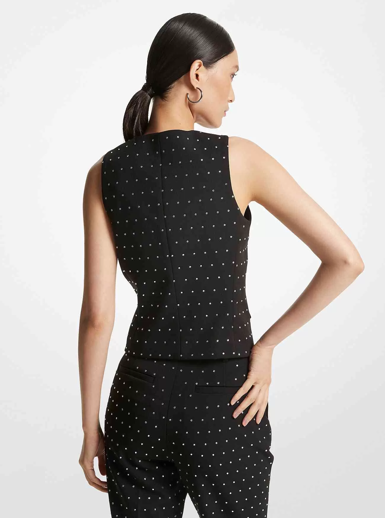 Utsmyckad crepeväst